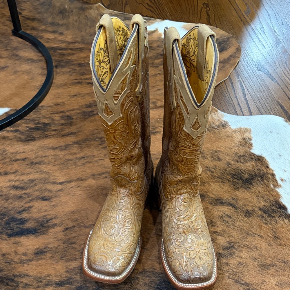 Tan Embroidered Women's Combat & Moto Boots